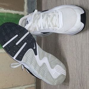 Nike Air max Excee womens size 8.